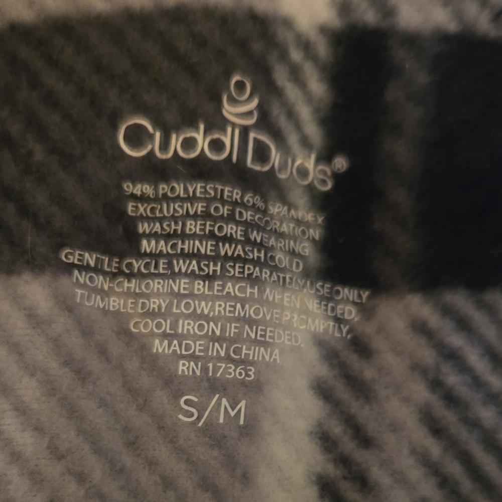 Cuddl Duds Black and White Plaid Blanket Robe - Picture 2 of 8